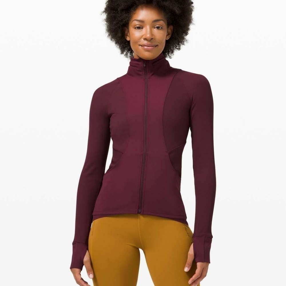 Lululemon Far and Free Jacket in Cassis size 14 NWT